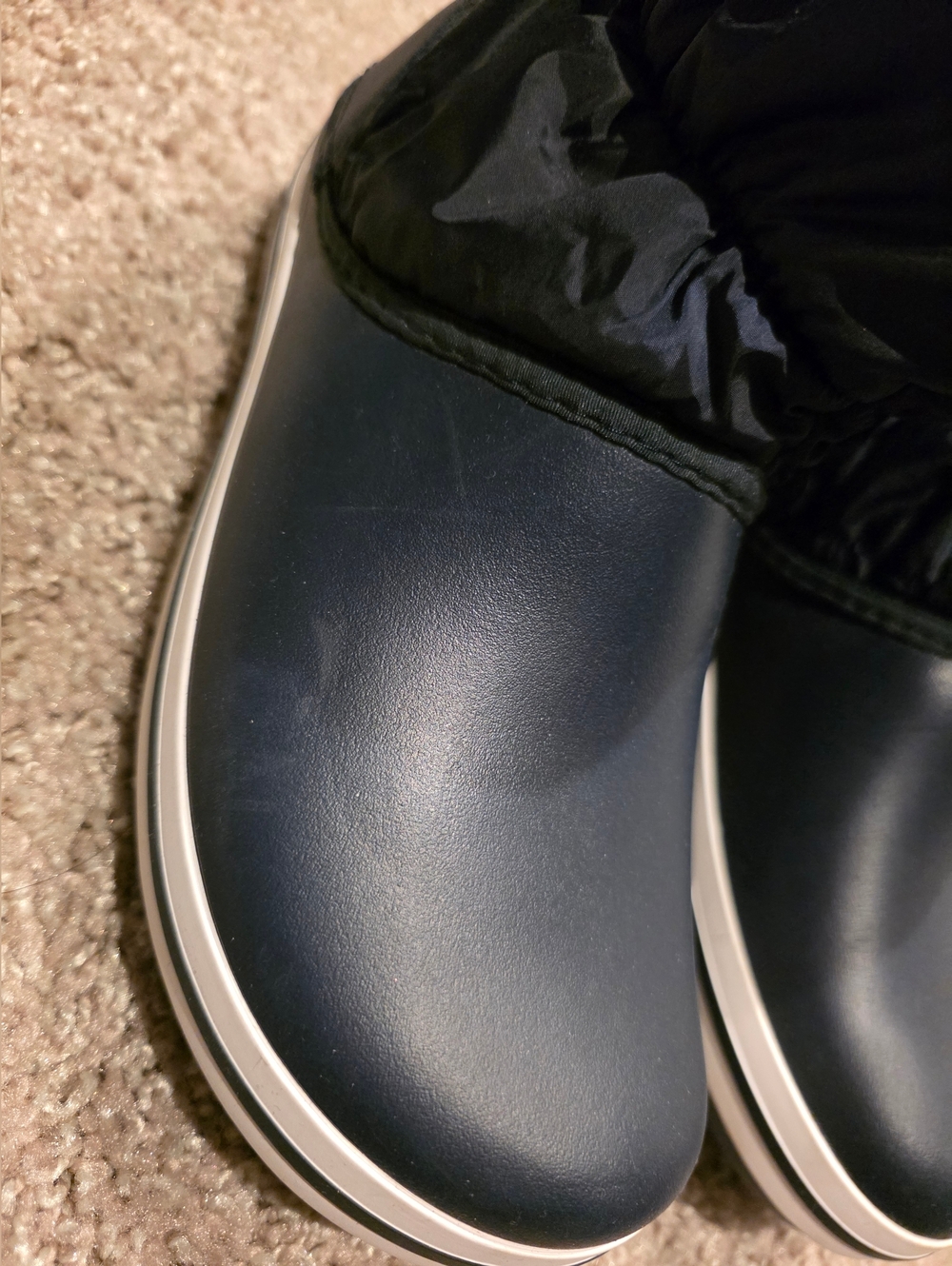 Crocs Women's Navy/White Winter Puff Boot (NWT) - Picture 3 of 10
